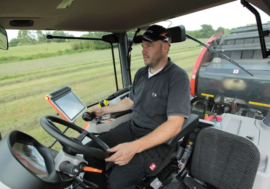 Ultrasafe-Inside-cab-Kubota-M7-01-web-copy